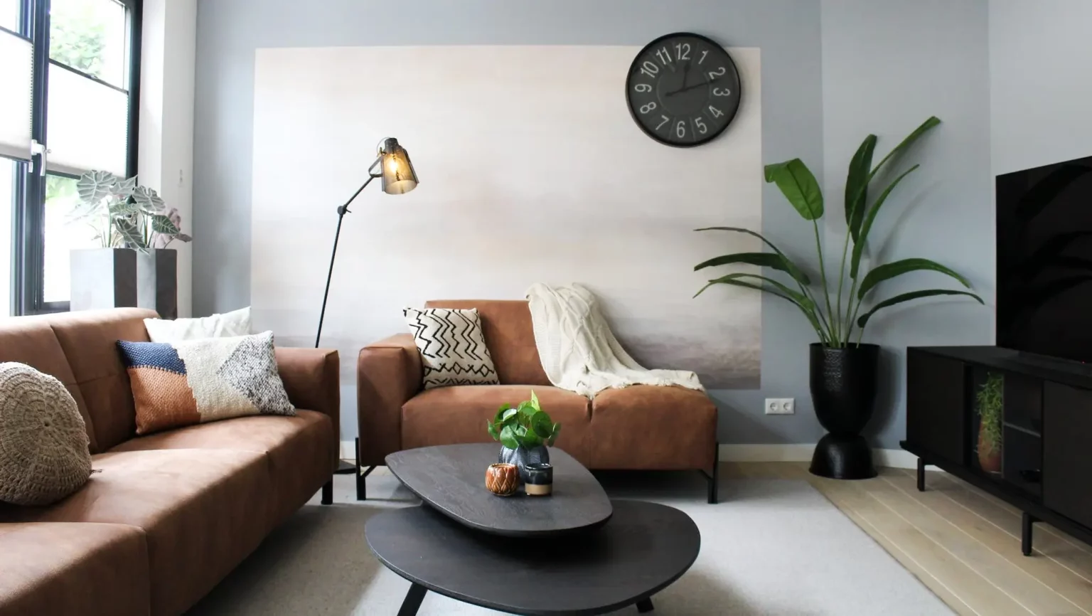 home-decoration-with-a-small-budget-1536x866